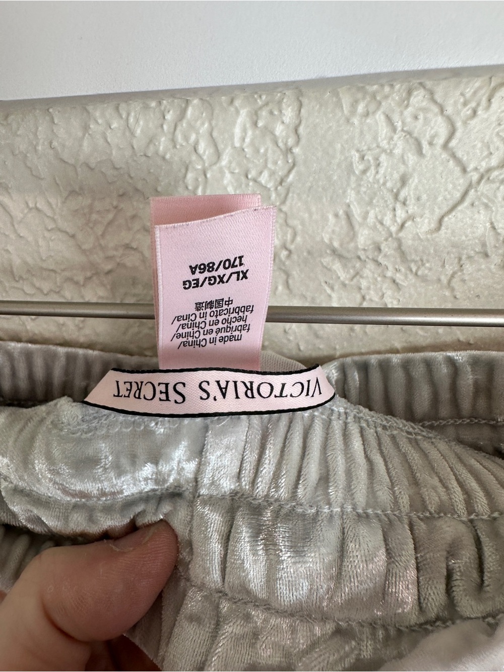 Victoria Secret Crushed Silver Grey Velvet Jogger Pants Size XL New - Picture 6 of 6
